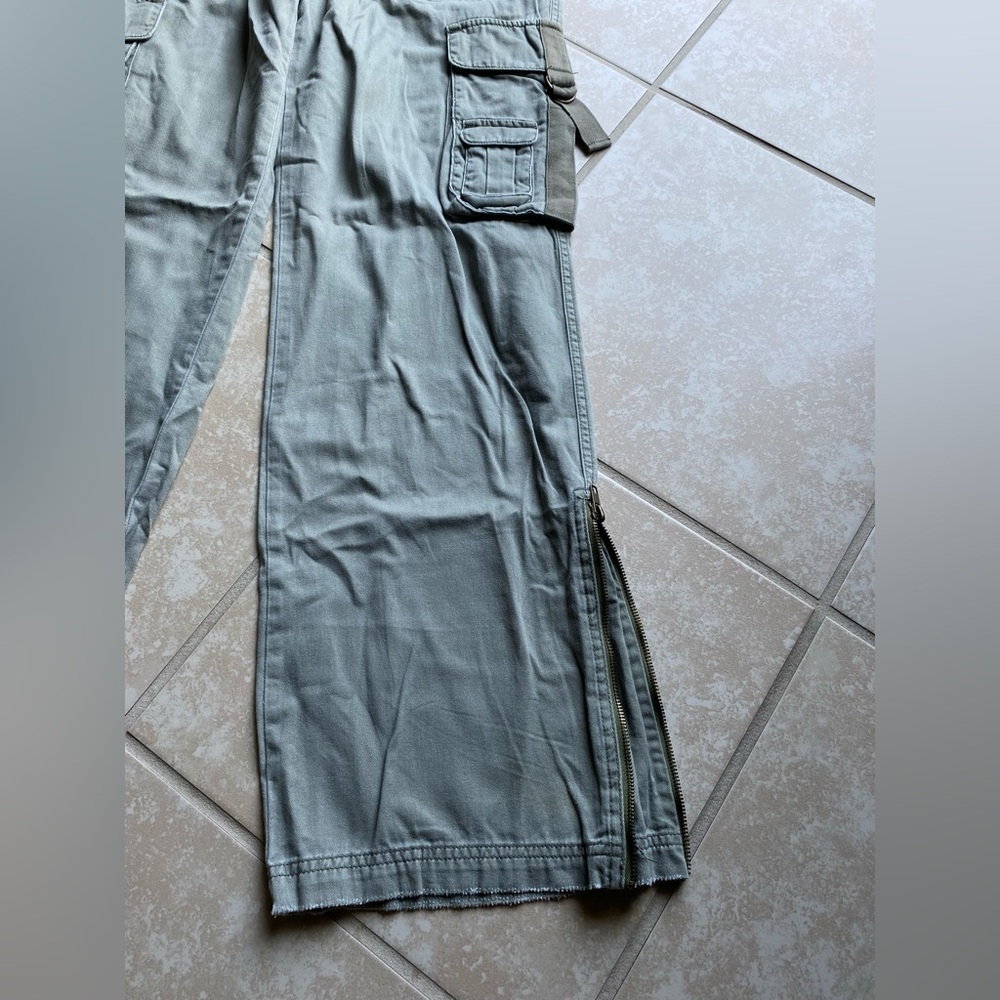 Y2k Hollister sage green cargo khaki low rise flare jeans - Picture 4 of 16